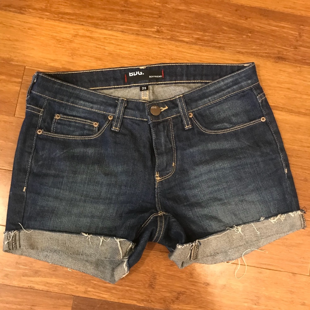 Cuffed raw-edge hem denim shorts